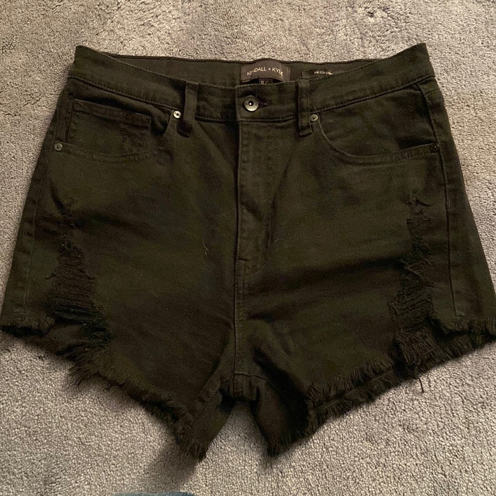 KENDALL + KYLIE • Black ripped shorts